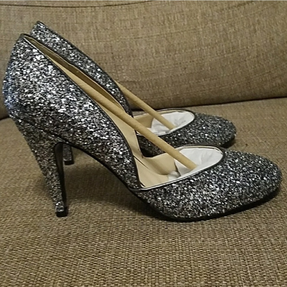 Nine West Silver Glitter Pumps